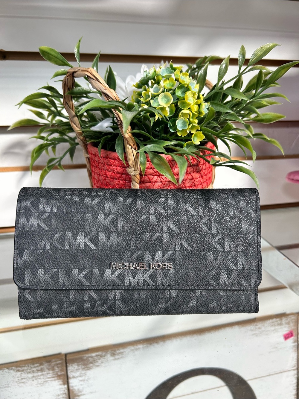Michael Kors Signature Continental Wallet